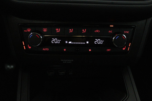 Seat Ibiza 1.0 TSI FR Business Intense (PANORAMADAK, ADAPTIVE, LED, STOELV, CAMERA, PDC, VIRTUAL, NL-AUTO, GOED ONDERHOUDEN)