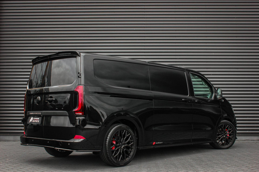 Volkswagen Transporter 2.0 TDI L2H1 BULLI 150PK DSG FULL BLACK / DRIVER ASSISTANCE / 2-ZITS / MY2024 / CAMERA / ADAP.CRUISE / FUL