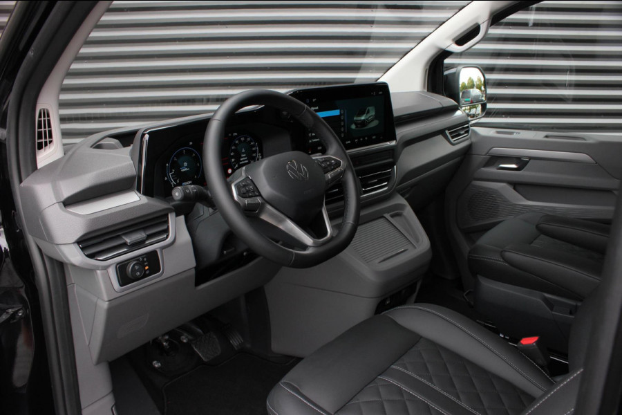 Volkswagen Transporter 2.0 TDI L2H1 BULLI 150PK DSG FULL BLACK / DRIVER ASSISTANCE / 2-ZITS / MY2024 / CAMERA / ADAP.CRUISE / FUL