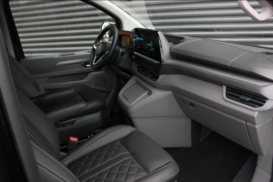 Volkswagen Transporter 2.0 TDI L2H1 BULLI 150PK DSG FULL BLACK / DRIVER ASSISTANCE / 2-ZITS / MY2024 / CAMERA / ADAP.CRUISE / FUL