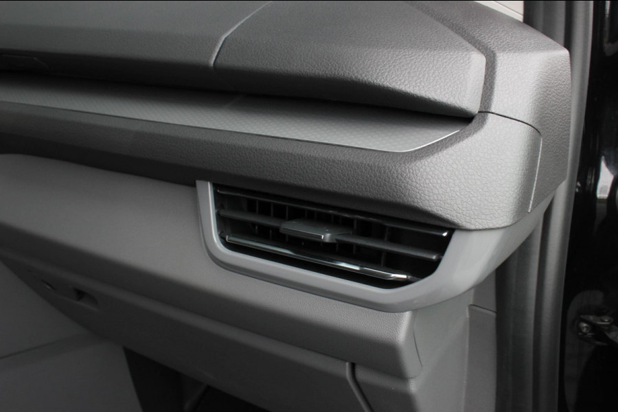 Volkswagen Transporter 2.0 TDI L2H1 BULLI 150PK DSG FULL BLACK / DRIVER ASSISTANCE / 2-ZITS / MY2024 / CAMERA / ADAP.CRUISE / FUL