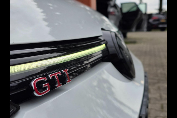 Volkswagen Golf 2.0 TSI GTI CLUBSPORT - BLACKSTYLE / PANO / KEYLESS / LEDER / HUD / HARMAN-KARDON / SFEERVERL. / STOELVENT. / IQ !
