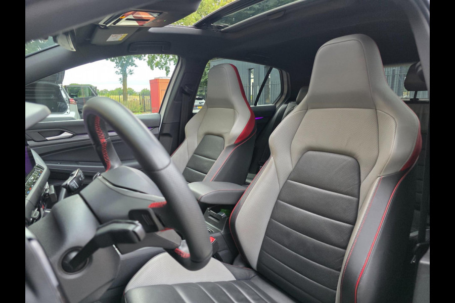 Volkswagen Golf 2.0 TSI GTI CLUBSPORT - BLACKSTYLE / PANO / KEYLESS / LEDER / HUD / HARMAN-KARDON / SFEERVERL. / STOELVENT. / IQ !