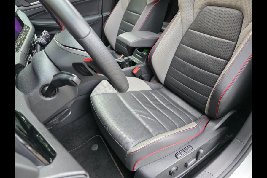 Volkswagen Golf 2.0 TSI GTI CLUBSPORT - BLACKSTYLE / PANO / KEYLESS / LEDER / HUD / HARMAN-KARDON / SFEERVERL. / STOELVENT. / IQ !