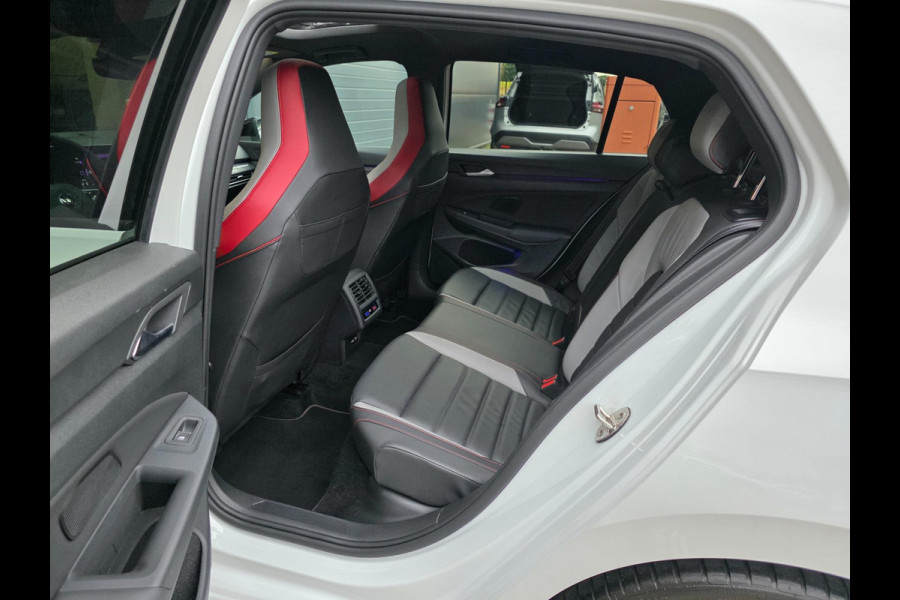 Volkswagen Golf 2.0 TSI GTI CLUBSPORT - BLACKSTYLE / PANO / KEYLESS / LEDER / HUD / HARMAN-KARDON / SFEERVERL. / STOELVENT. / IQ !