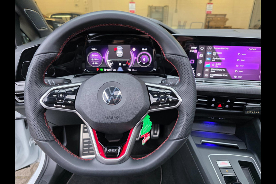 Volkswagen Golf 2.0 TSI GTI CLUBSPORT - BLACKSTYLE / PANO / KEYLESS / LEDER / HUD / HARMAN-KARDON / SFEERVERL. / STOELVENT. / IQ !