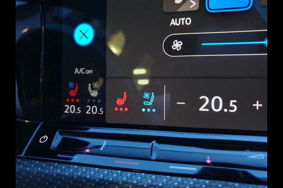Volkswagen Golf 2.0 TSI GTI CLUBSPORT - BLACKSTYLE / PANO / KEYLESS / LEDER / HUD / HARMAN-KARDON / SFEERVERL. / STOELVENT. / IQ !