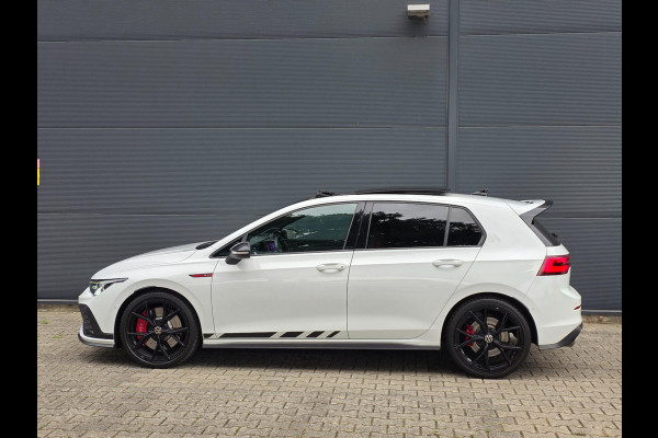 Volkswagen Golf 2.0 TSI GTI CLUBSPORT - BLACKSTYLE / PANO / KEYLESS / LEDER / HUD / HARMAN-KARDON / SFEERVERL. / STOELVENT. / IQ !