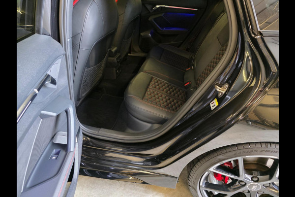 Audi RS3 Sportback 2.5 TFSI RS3 / Pano / B&O / Matrix LED / Dealer onderhouden / Full options / HUD / RS Zetels / GPS Track&Trace