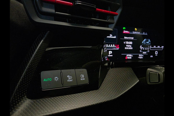 Audi RS3 Sportback 2.5 TFSI RS3 / Pano / B&O / Matrix LED / Dealer onderhouden / Full options / HUD / RS Zetels / GPS Track&Trace