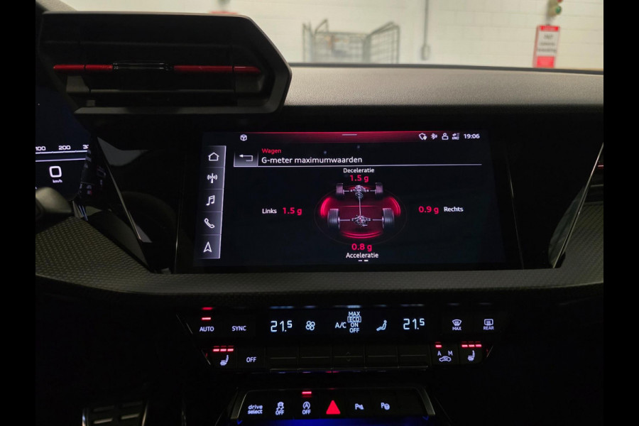 Audi RS3 Sportback 2.5 TFSI RS3 / Pano / B&O / Matrix LED / Dealer onderhouden / Full options / HUD / RS Zetels / GPS Track&Trace