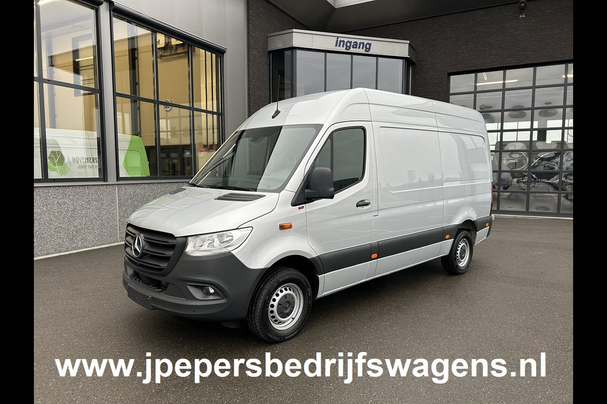 Mercedes-Benz Sprinter 317 CDI L2 H2 MBUX / 360 Camera / Navigatie / Cruise control / Airco / 270 Graden achterdeuren Mercedes-Benz Sprinter 317 CDI L2 H2 MBUX / 360 Camera / Navigatie / Cruise control / Airco / 270 Graden achterdeuren