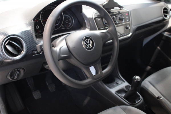 Volkswagen up! 1.0 Airco/Bluetooth/Prijs is rijklaar incl NAP en Bovag garantie