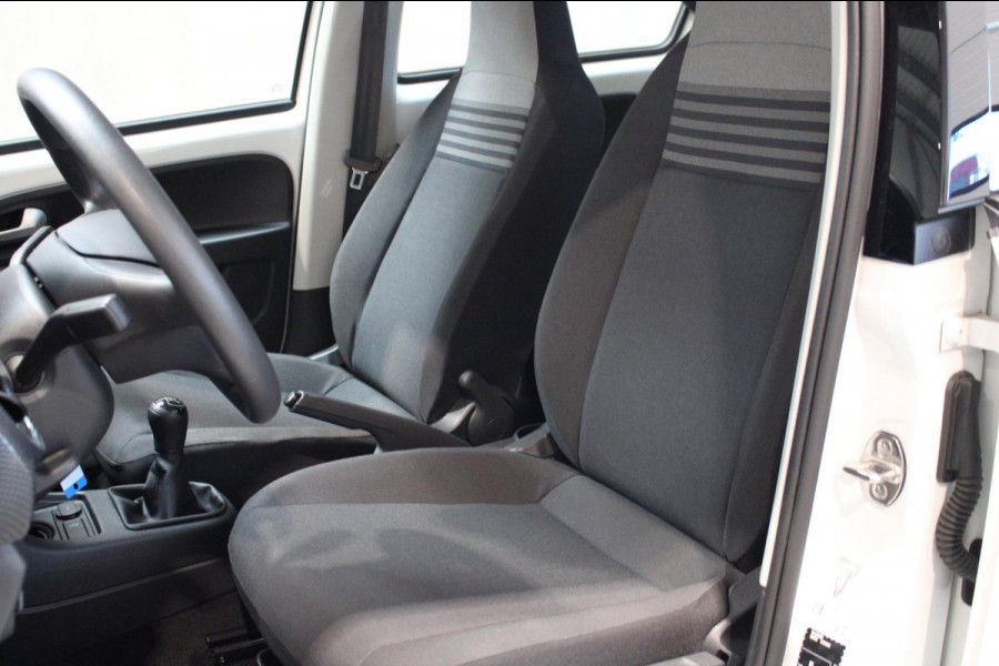 Volkswagen up! 1.0 Airco/Bluetooth/Prijs is rijklaar incl NAP en Bovag garantie
