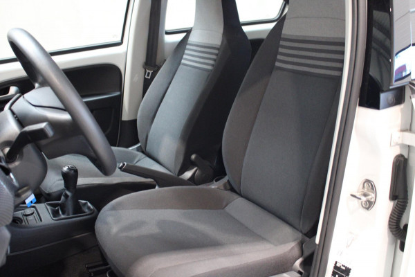 Volkswagen up! 1.0 Airco/Bluetooth/Prijs is rijklaar incl NAP en Bovag garantie