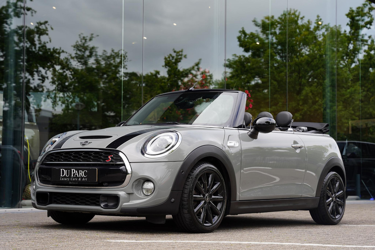 MINI Cabrio 2.0 Cooper S Chili Head Up Harman Kardon MINI Cabrio 2.0 Cooper S Chili Head Up Harman Kardon