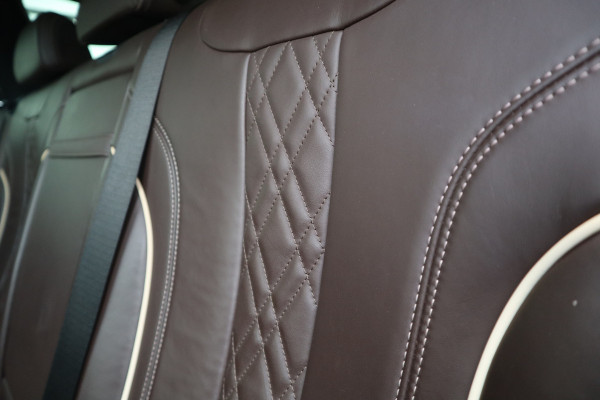 BMW 5 Serie Touring 520i High Executive M-Sport Leder dashboard / Pano / Individual / Camera / 19inch