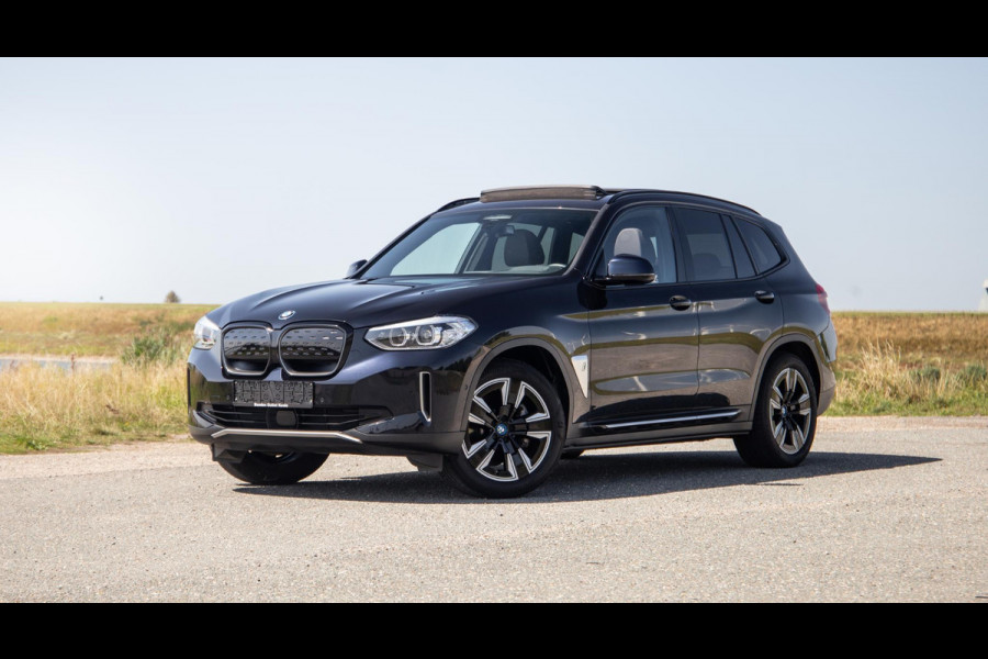 BMW iX3 High Executive 80 kWh PANORAMADAK / CARPLAY / BRUIN LEER / NAVI