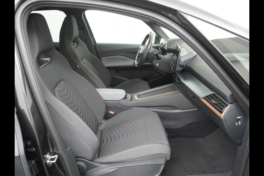 CUPRA Born Business Plus 62 kWh ADD. CRUISE CONTROLE | CAMERA | 19 INCH / ALL SEASON BANDEN \ HEAD-UP DISPLAY | VEEL OPTIES \ RIJKLAAR MET GARANTIE