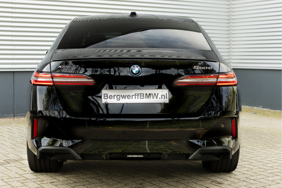 BMW 5 Serie 550e xDrive - M-Sport Pro - Pano - Onderstel Prof - Trekhaak - Stoelventilatie