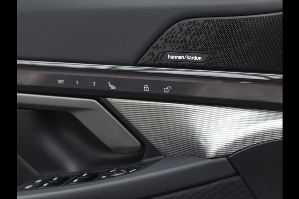 BMW 5 Serie 550e xDrive - M-Sport Pro - Pano - Onderstel Prof - Trekhaak - Stoelventilatie