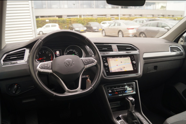 Volkswagen Tiguan 1.5 TSI 150pk DSG Life -NAVI-ECC-PDC-