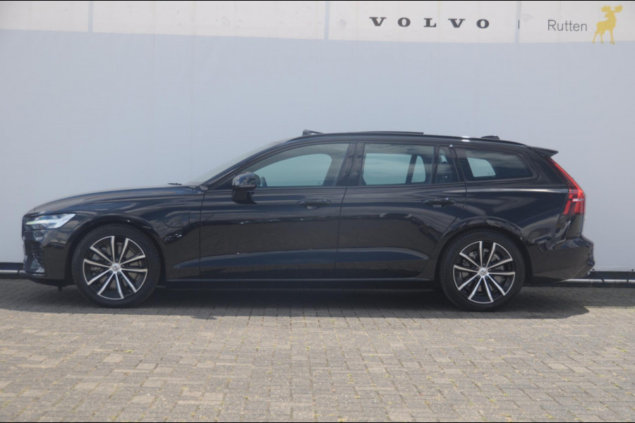 Volvo V60 T6 350PK Automaat Plug-in Hybrid AWD Plus Dark / Adaptive cruise control / Elektrische stoelen / Harman Kardon audio / Trekhaak / Pilot assist / BLIS / Stoel en stuur verwarming / Elektrische achterklep / Parkeersensoren met 360 camera / Google infotainment