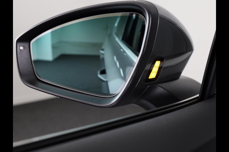Škoda Enyaq 60 Selection 204 pk | Business upgrade pakket - CLEVER