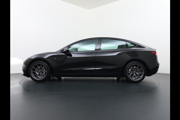 Tesla Model 3 Standard RWD Plus 60 kWh LFP Accu | 1e eigenaar | Origineel Nederlandse auto met NAP | Rijklaar geleverd met fabrieksgarantie!