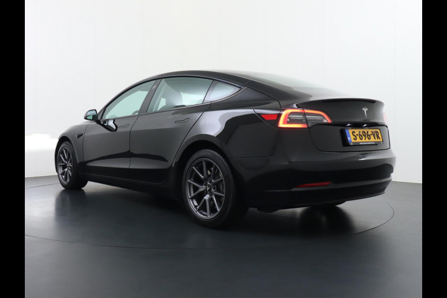 Tesla Model 3 Standard RWD Plus 60 kWh LFP Accu | 1e eigenaar | Origineel Nederlandse auto met NAP | Rijklaar geleverd met fabrieksgarantie!