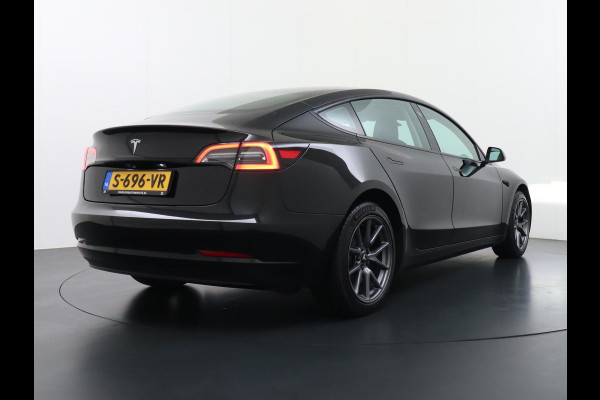Tesla Model 3 Standard RWD Plus 60 kWh LFP Accu | 1e eigenaar | Origineel Nederlandse auto met NAP | Rijklaar geleverd met fabrieksgarantie!
