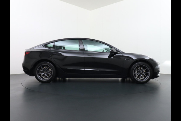 Tesla Model 3 Standard RWD Plus 60 kWh LFP Accu | 1e eigenaar | Origineel Nederlandse auto met NAP | Rijklaar geleverd met fabrieksgarantie!