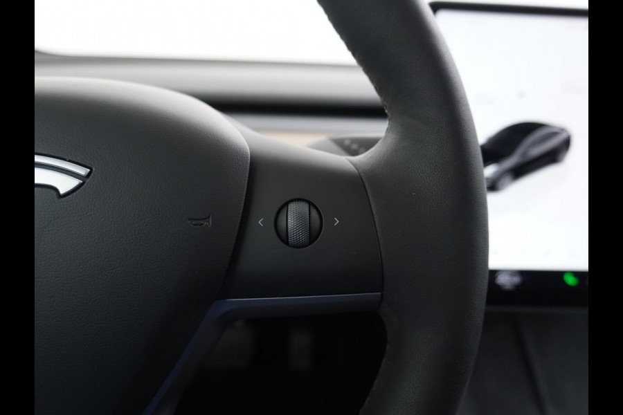 Tesla Model 3 Standard RWD Plus 60 kWh LFP Accu | 1e eigenaar | Origineel Nederlandse auto met NAP | Rijklaar geleverd met fabrieksgarantie!