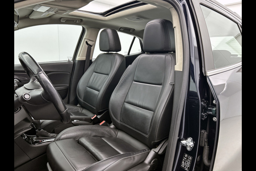 Opel Mokka X 1.4 Turbo Innovation | 140 PK | PANO! | CARPLAY | Leder | AchterCAM | Lane ASS | Stoel en StuurverW | Goed onderH |