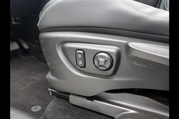 Opel Mokka X 1.4 Turbo Innovation | 140 PK | PANO! | CARPLAY | Leder | AchterCAM | Lane ASS | Stoel en StuurverW | Goed onderH |