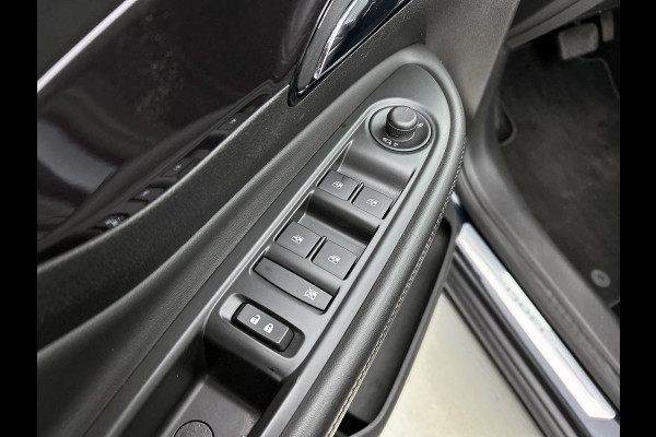 Opel Mokka X 1.4 Turbo Innovation | 140 PK | PANO! | CARPLAY | Leder | AchterCAM | Lane ASS | Stoel en StuurverW | Goed onderH |