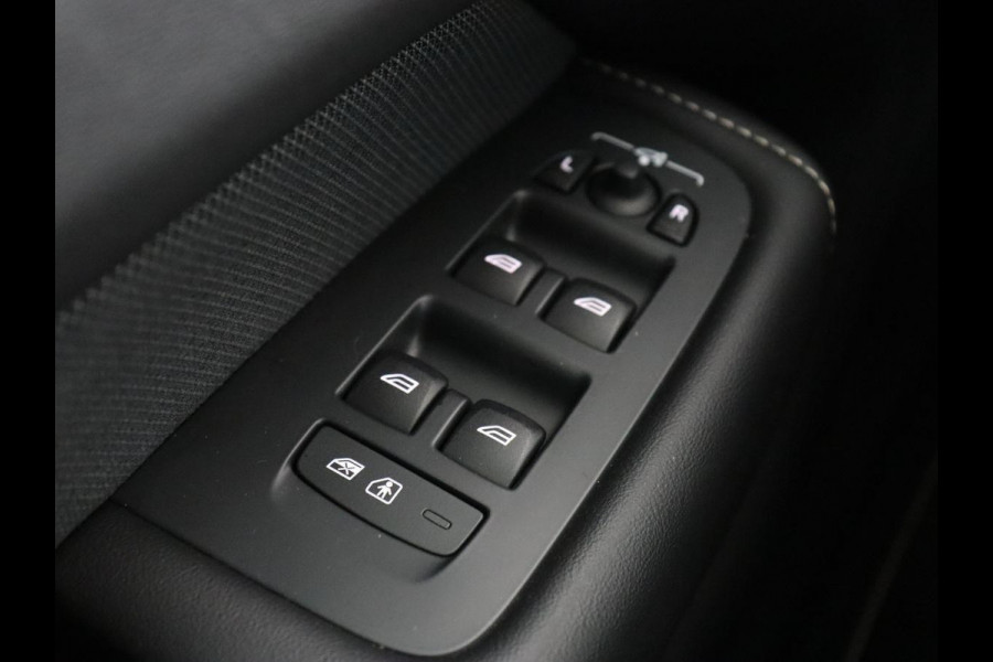 Volvo XC60 2.0 Recharge T8 AWD R Design | Panoramadak | Head-Up | 360 Camera | Stoel & stuurverwarming | Carplay | Keyless | Harman/Kardon | Navigatie | Half leder | Memory | PHEV | Plug In