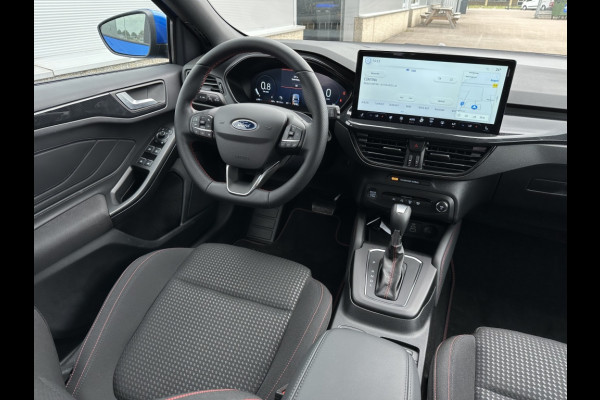 Ford Focus 155PK EBH ST Line X AUTOMAAT! TREKHAAK! WINTERPACK! 18INCH!