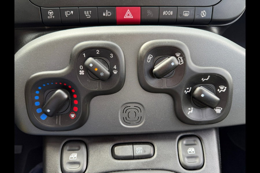 Fiat Panda 1.0 Hybrid CITY CROSS (BOVAG/RIJKLAARPRIJS)