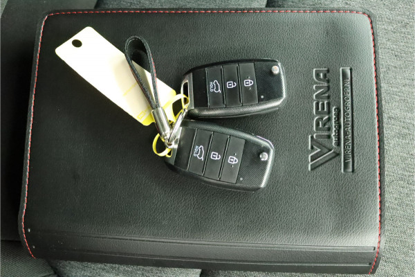 Kia Stonic 1.0 T-GDi DynamicLine - Airco - Cruise Control - Lichtmetalen Velgen - Navigatie - Fabrieksgarantie Tot 2026