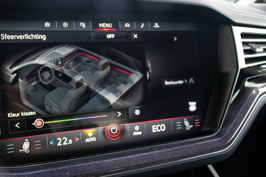 Volkswagen Touareg 3.0 TSI eHybrid 4MOTION / Luchtvering/ Standkachel/ Massagefunctie/ Panoramadak/ Trekhaak/ 280kW (381PK)