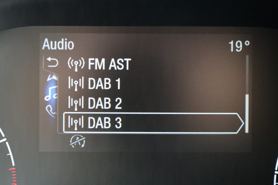 Ford Transit Connect 1.5 EcoBlue 120 PK AUT L2 | CarPlay | Camera | Trekhaak | Cruise control | PDC | Dealer onhouden | Nieuwe APK