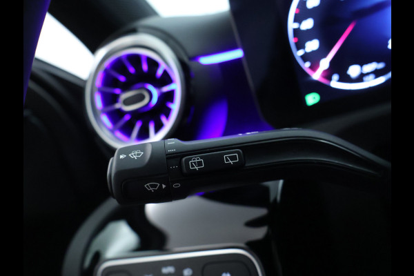 Mercedes-Benz A-Klasse 250 e AMG Line AMG Line Advanced Plus | Night Pakket | 19 Inch AMG velgen | Stoel en Stuurverwarming. Inclusief 24 maanden MB Certified garantie voor Europa. Mercedes-Benz A-Klasse 250 e AMG Line AMG Line Advanced Plus | Night Pakket | 19 Inch AMG velgen | Stoel en Stuurverwarming. Inclusief 24 maanden MB Certified garantie voor Europa.