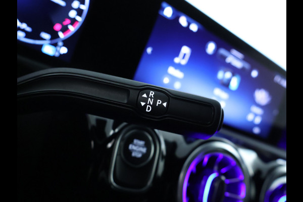 Mercedes-Benz A-Klasse 250 e AMG Line AMG Line Advanced Plus | Night Pakket | 19 Inch AMG velgen | Stoel en Stuurverwarming. Inclusief 24 maanden MB Certified garantie voor Europa. Mercedes-Benz A-Klasse 250 e AMG Line AMG Line Advanced Plus | Night Pakket | 19 Inch AMG velgen | Stoel en Stuurverwarming. Inclusief 24 maanden MB Certified garantie voor Europa.