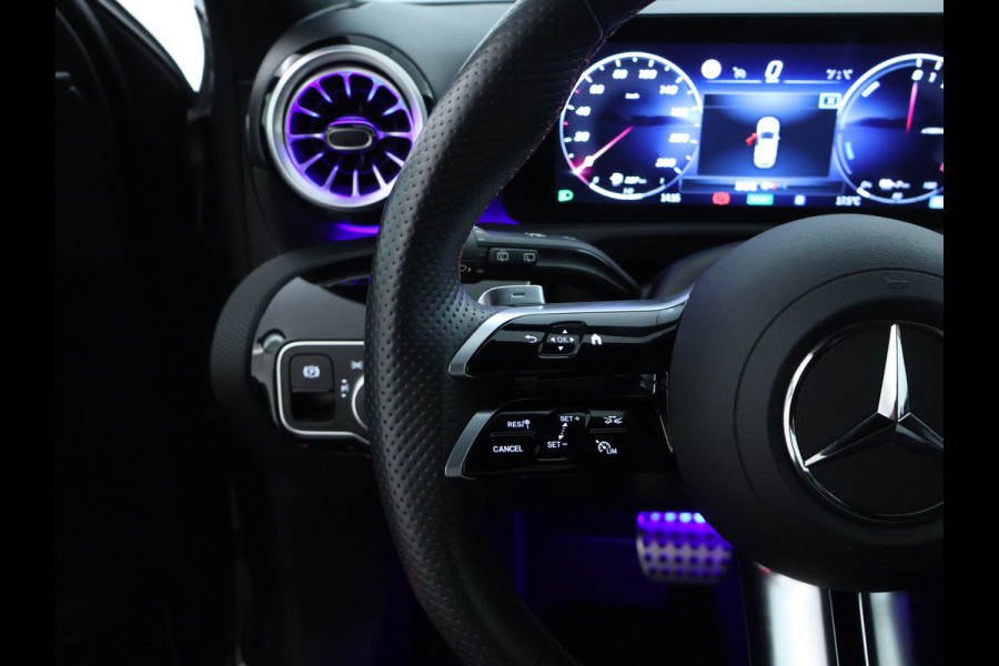 Mercedes-Benz A-Klasse 250 e AMG Line AMG Line Advanced Plus | Night Pakket | 19 Inch AMG velgen | Stoel en Stuurverwarming. Inclusief 24 maanden MB Certified garantie voor Europa. Mercedes-Benz A-Klasse 250 e AMG Line AMG Line Advanced Plus | Night Pakket | 19 Inch AMG velgen | Stoel en Stuurverwarming. Inclusief 24 maanden MB Certified garantie voor Europa.