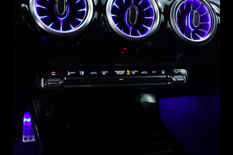 Mercedes-Benz A-Klasse 250 e AMG Line AMG Line Advanced Plus | Night Pakket | 19 Inch AMG velgen | Stoel en Stuurverwarming. Inclusief 24 maanden MB Certified garantie voor Europa. Mercedes-Benz A-Klasse 250 e AMG Line AMG Line Advanced Plus | Night Pakket | 19 Inch AMG velgen | Stoel en Stuurverwarming. Inclusief 24 maanden MB Certified garantie voor Europa.