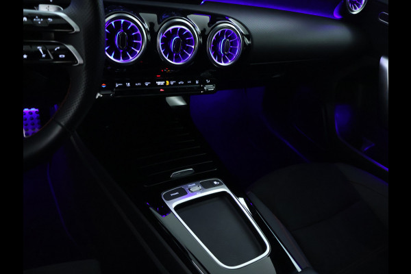 Mercedes-Benz A-Klasse 250 e AMG Line AMG Line Advanced Plus | Night Pakket | 19 Inch AMG velgen | Stoel en Stuurverwarming. Inclusief 24 maanden MB Certified garantie voor Europa. Mercedes-Benz A-Klasse 250 e AMG Line AMG Line Advanced Plus | Night Pakket | 19 Inch AMG velgen | Stoel en Stuurverwarming. Inclusief 24 maanden MB Certified garantie voor Europa.