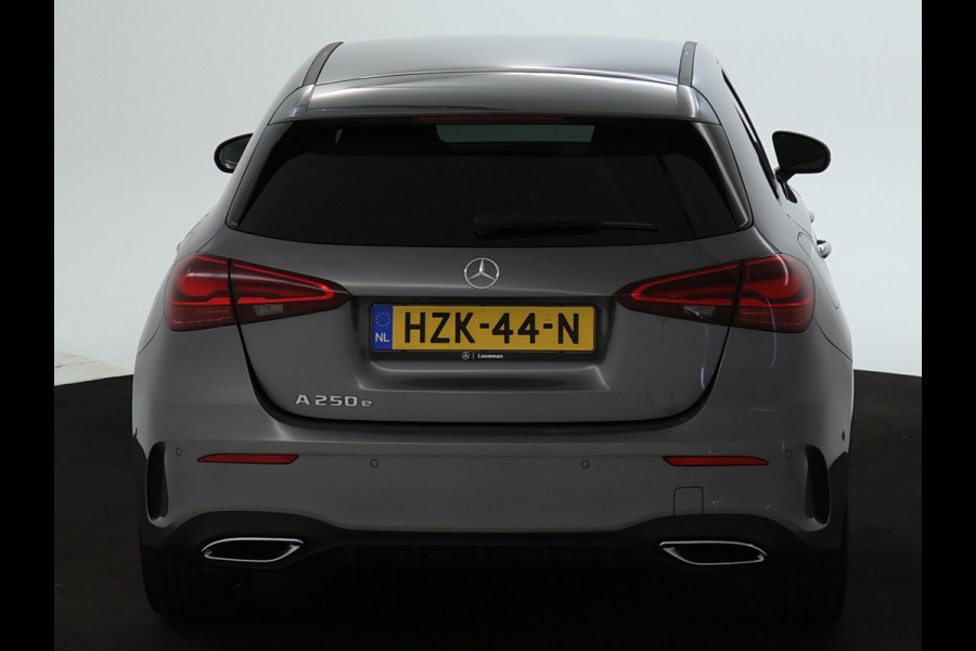 Mercedes-Benz A-Klasse 250 e AMG Line AMG Line Advanced Plus | Night Pakket | 19 Inch AMG velgen | Stoel en Stuurverwarming. Inclusief 24 maanden MB Certified garantie voor Europa. Mercedes-Benz A-Klasse 250 e AMG Line AMG Line Advanced Plus | Night Pakket | 19 Inch AMG velgen | Stoel en Stuurverwarming. Inclusief 24 maanden MB Certified garantie voor Europa.