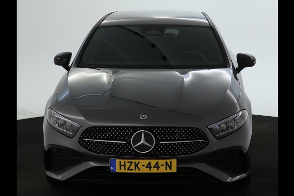 Mercedes-Benz A-Klasse 250 e AMG Line AMG Line Advanced Plus | Night Pakket | 19 Inch AMG velgen | Stoel en Stuurverwarming. Inclusief 24 maanden MB Certified garantie voor Europa. Mercedes-Benz A-Klasse 250 e AMG Line AMG Line Advanced Plus | Night Pakket | 19 Inch AMG velgen | Stoel en Stuurverwarming. Inclusief 24 maanden MB Certified garantie voor Europa.