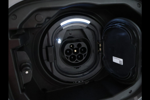 Mercedes-Benz A-Klasse 250 e AMG Line AMG Line Advanced Plus | Night Pakket | 19 Inch AMG velgen | Stoel en Stuurverwarming. Inclusief 24 maanden MB Certified garantie voor Europa. Mercedes-Benz A-Klasse 250 e AMG Line AMG Line Advanced Plus | Night Pakket | 19 Inch AMG velgen | Stoel en Stuurverwarming. Inclusief 24 maanden MB Certified garantie voor Europa.